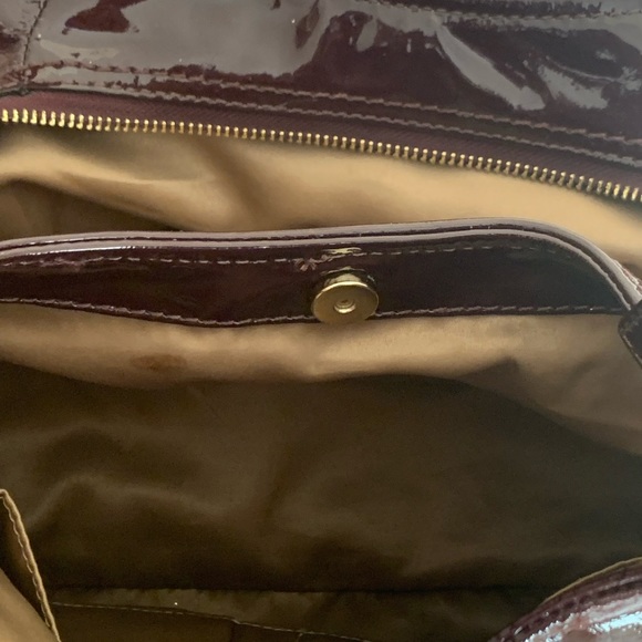 Beautiful Purple Patent Leather Coach Purse. - Picture 8 of 10